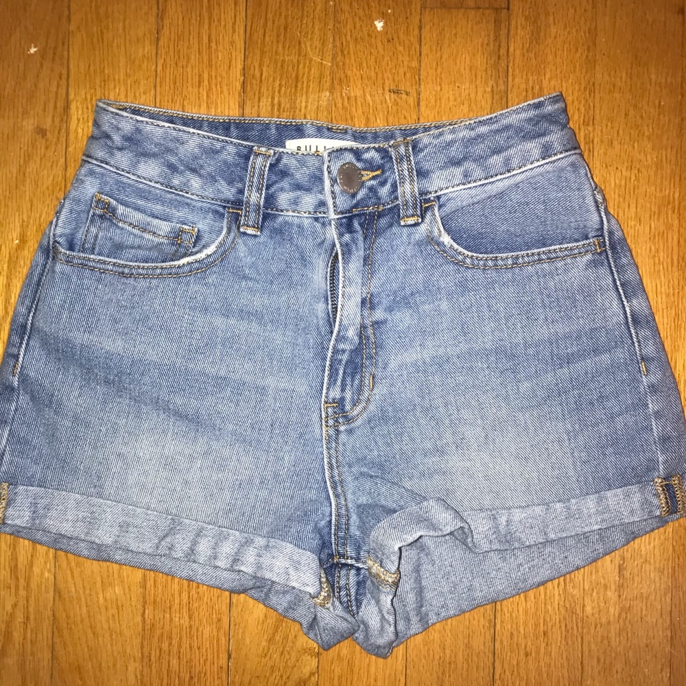 Bullhead mom shorts